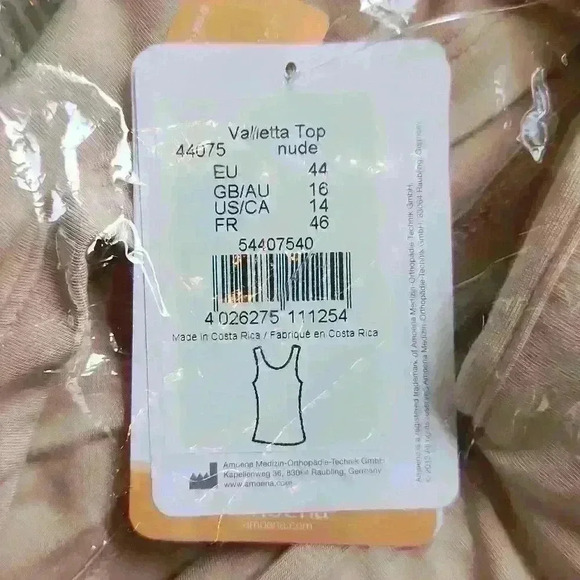 NWT! Nude women's top - Picture 2 of 2
